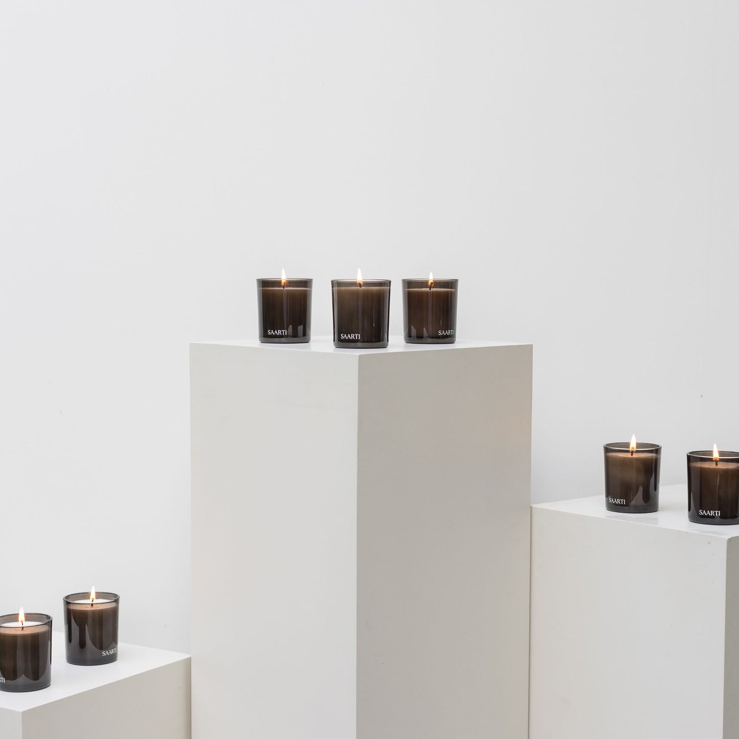 Phnom Penh Candle – Leather & Cedarwood | Triple-Scented, 100% Natural Wax, 320g