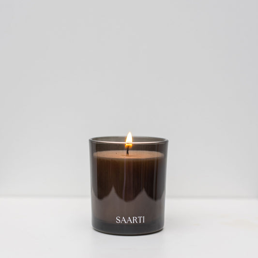 orange and tobacco candle saarti